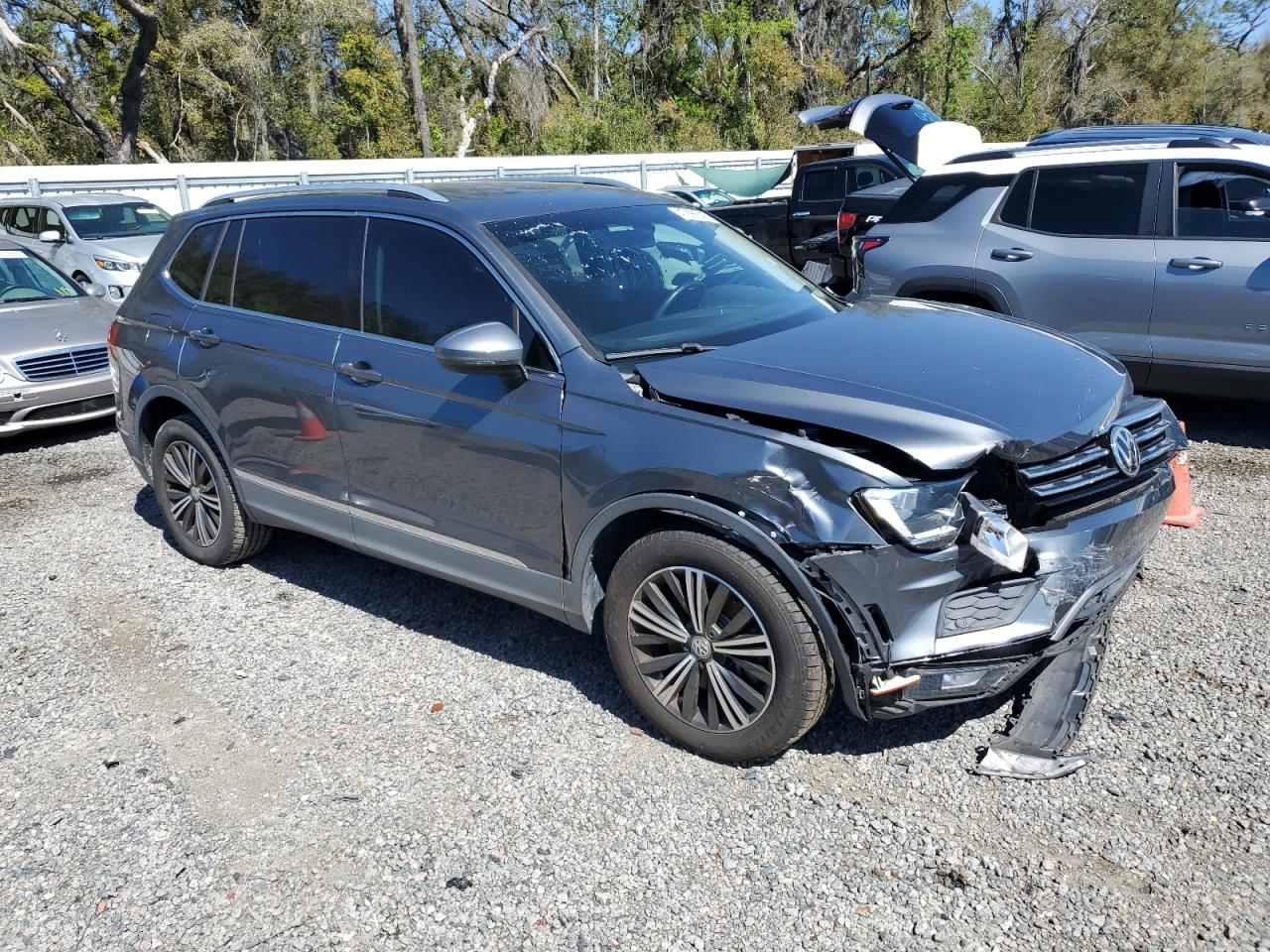 2019 Volkswagen Tiguan - Image 4
