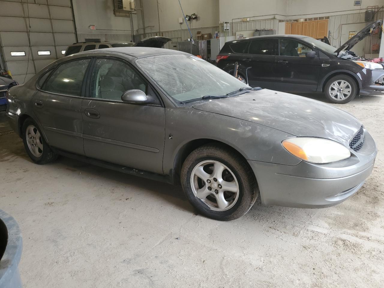 2002 Ford Taurus - Image 4