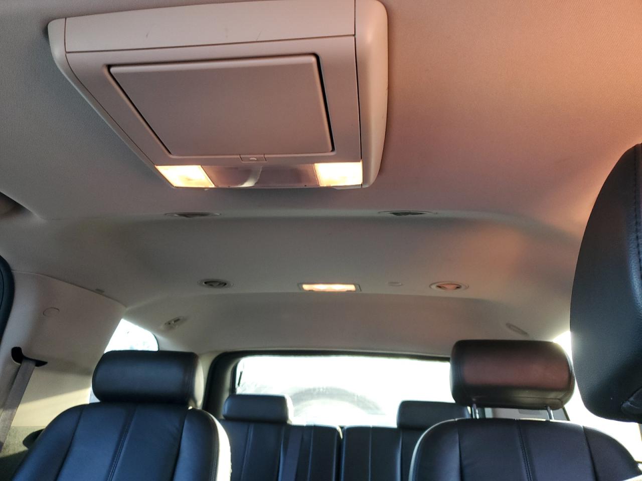 2008 GMC Yukon - Image 10