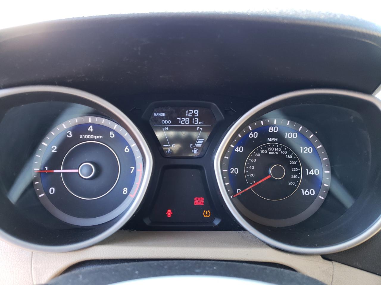 2012 Hyundai Elantra - Image 9