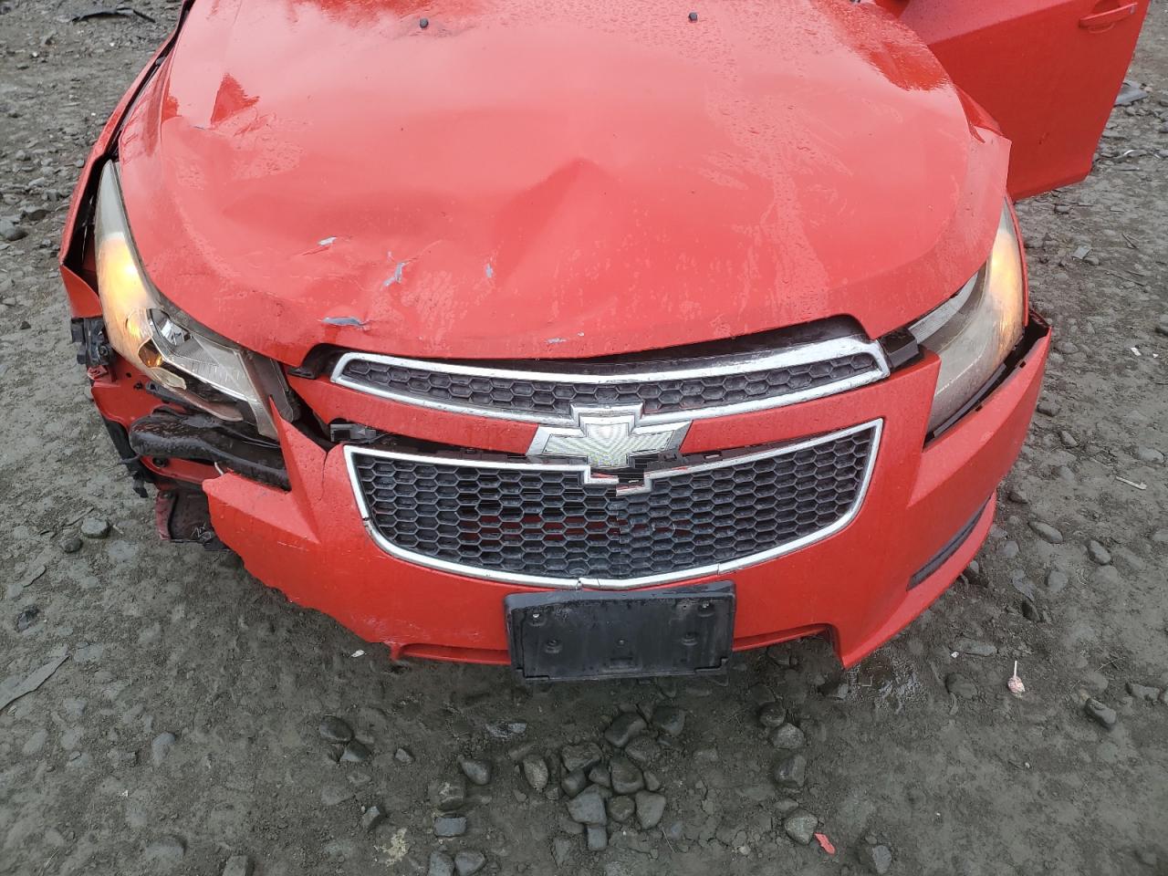 2014 Chevrolet Cruze - Image 12