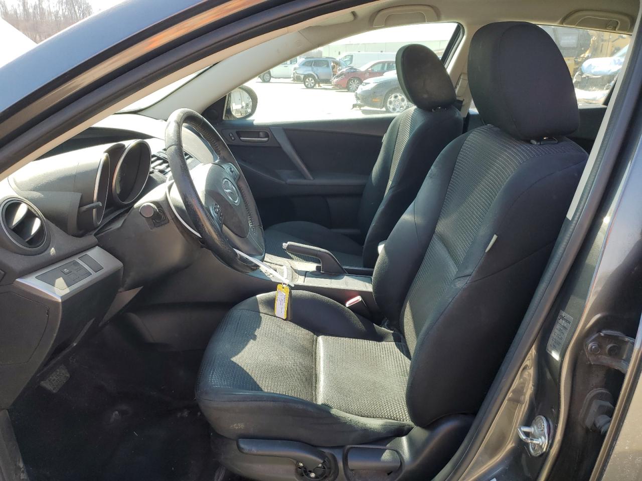 2013 Mazda 3 - Image 7