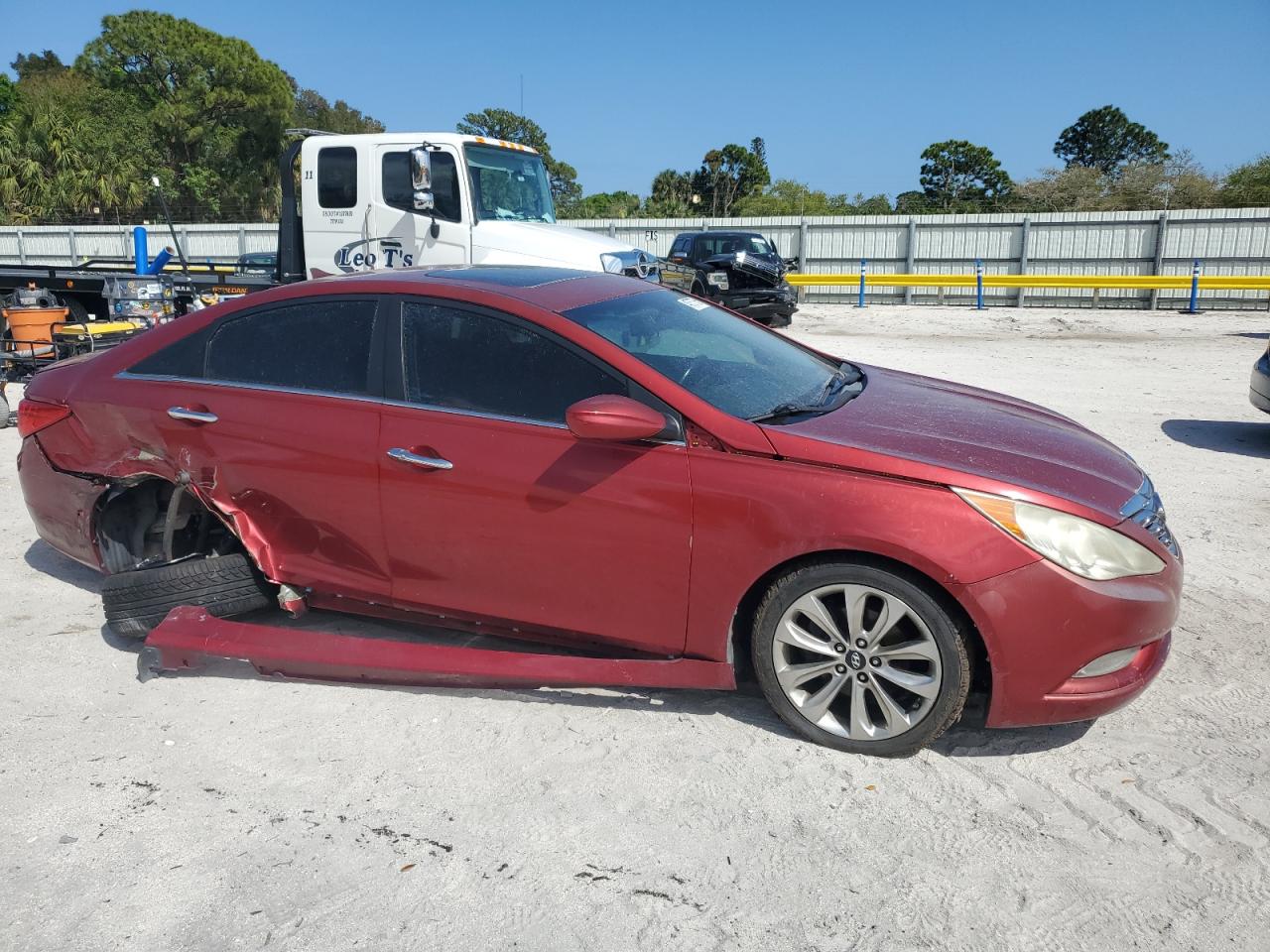 2011 Hyundai Sonata - Image 4