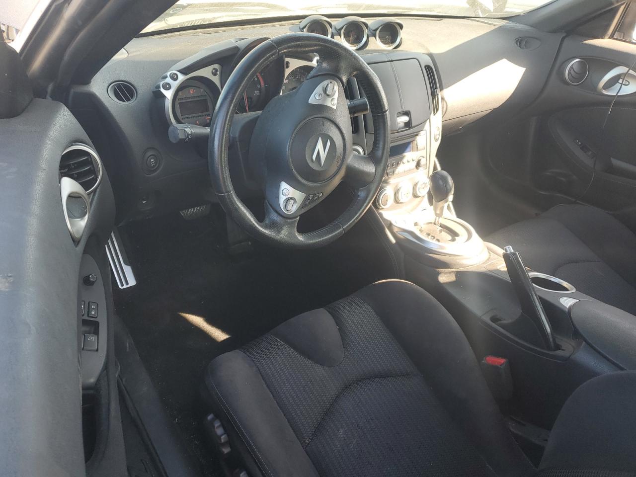 2017 Nissan 370Z - Image 8