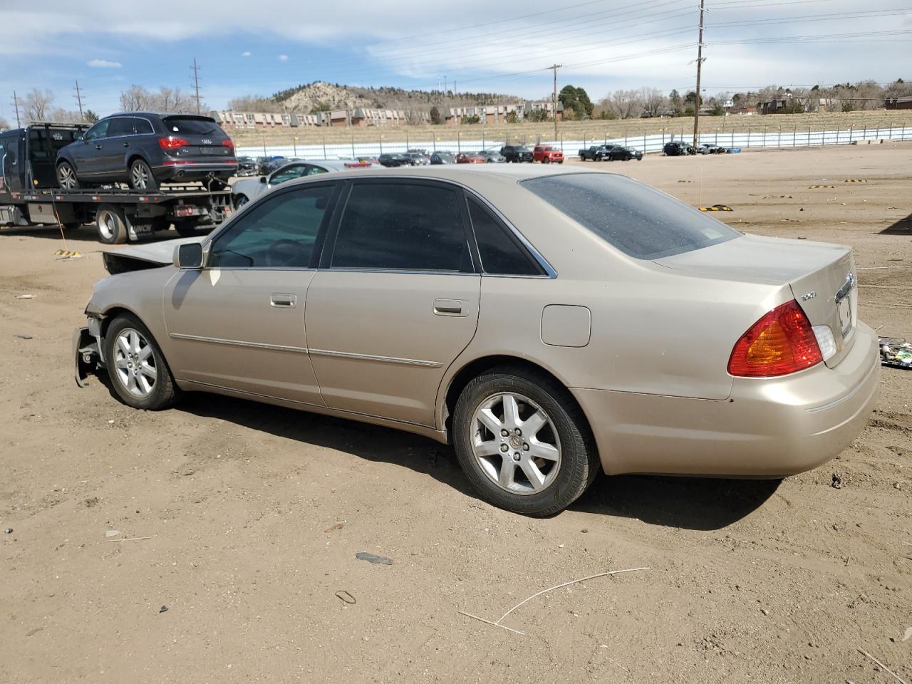 2000 Toyota Avalon - Image 2
