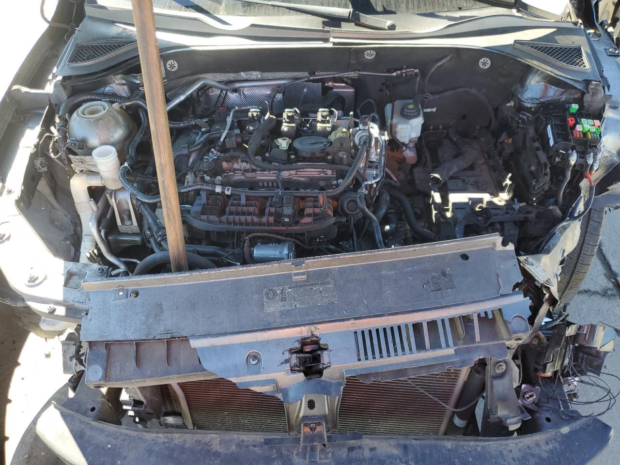 2015 Volkswagen Passat - Image 12