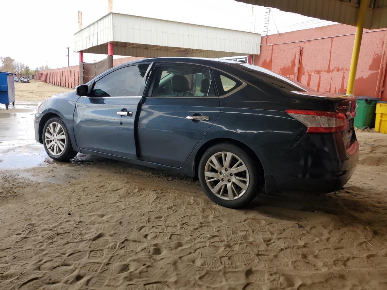 2013 Nissan Sentra - Image 2