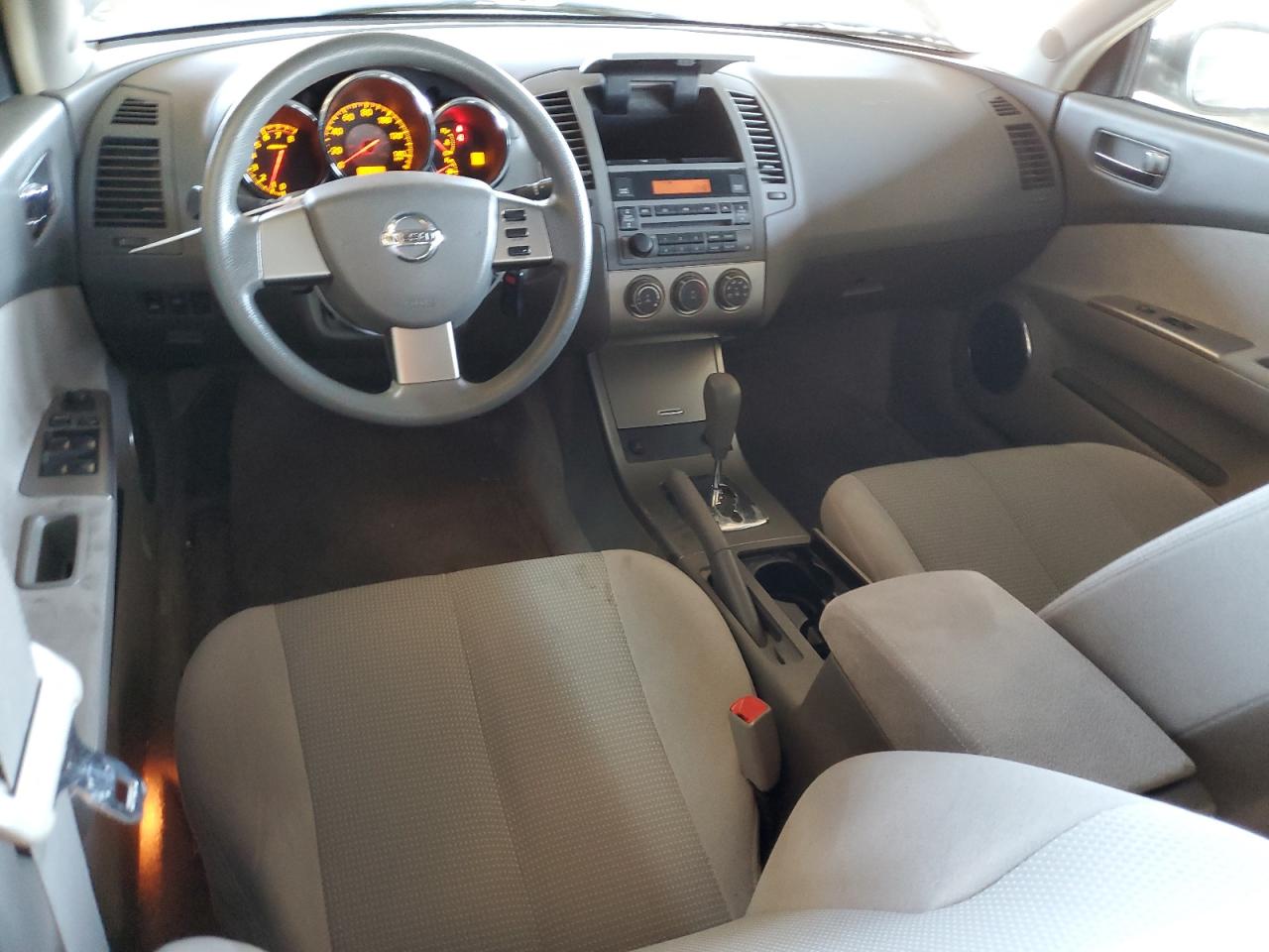 2005 Nissan Altima - Image 8