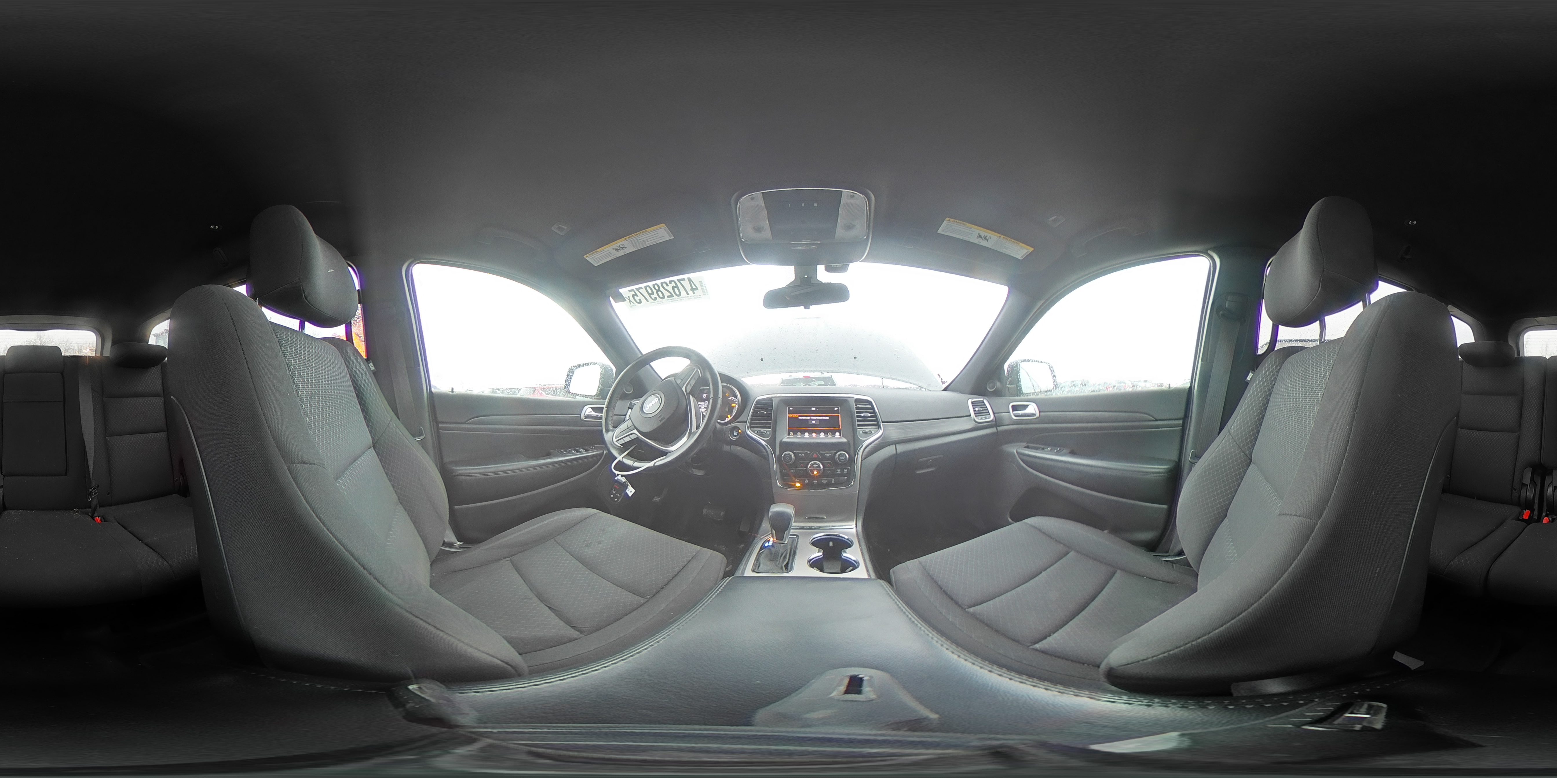 2019 Jeep Grand Cherokee - Image 14