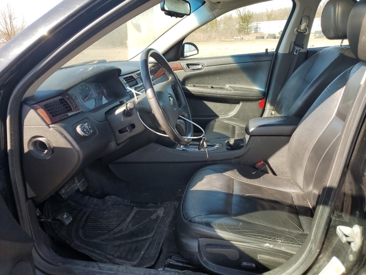 2011 Chevrolet Impala - Image 7
