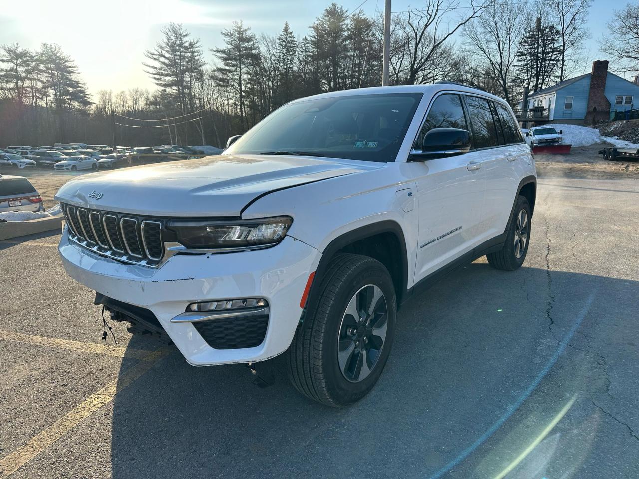 North Billerica, MA에서 판매 중인 2023 Jeep Grand Cherokee Limited 4Xe - Front End