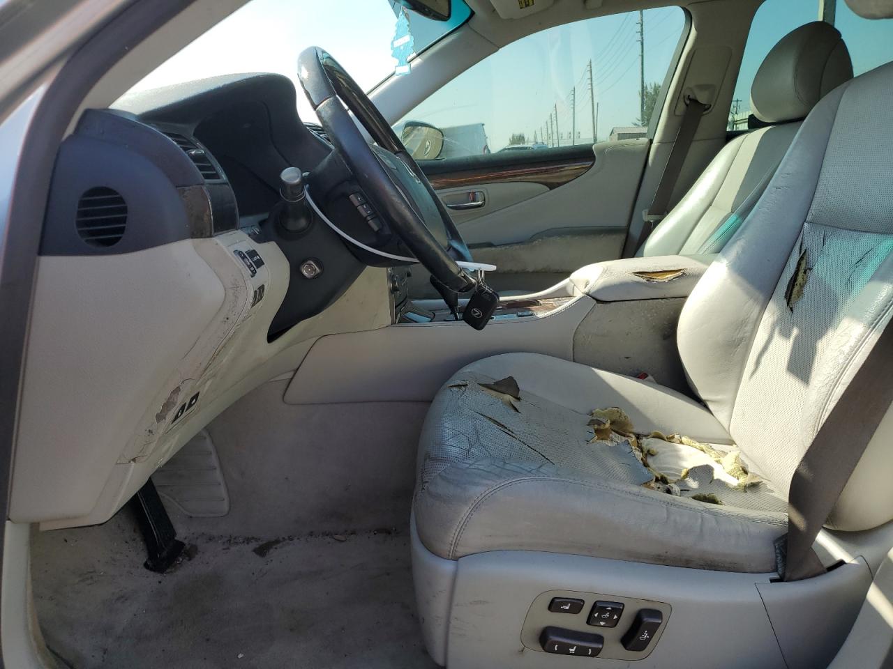2008 Lexus LS - Image 7