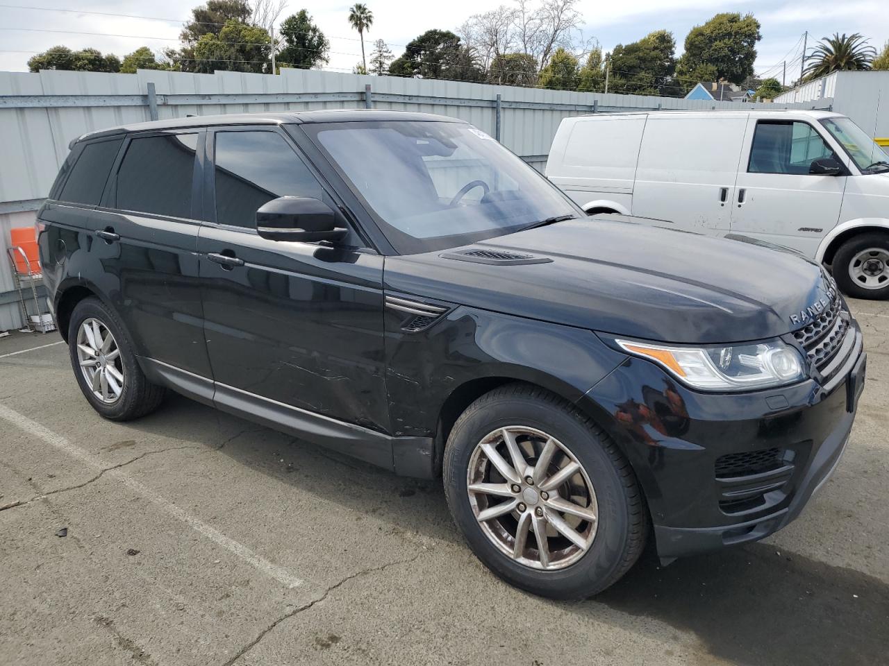 2017 Land Rover Range Rover - Image 4