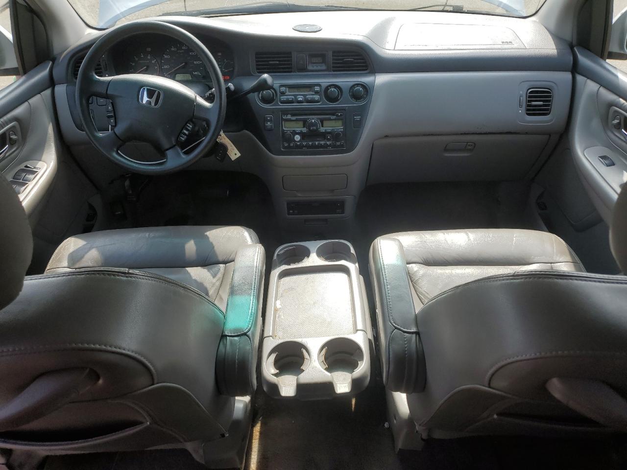 2004 Honda Odyssey - Image 8