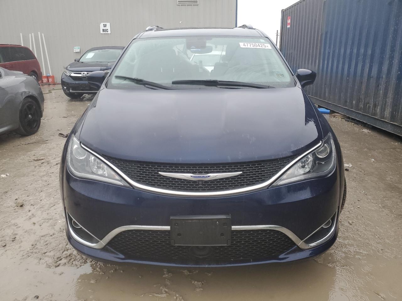 2019 Chrysler Pacifica - Image 5