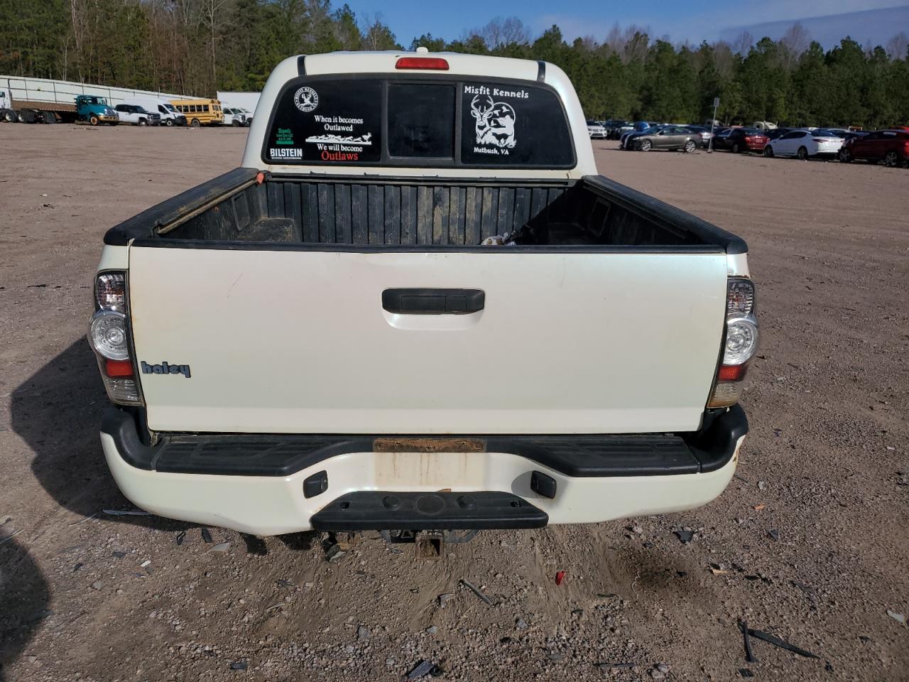 2010 Toyota Tacoma - Image 6
