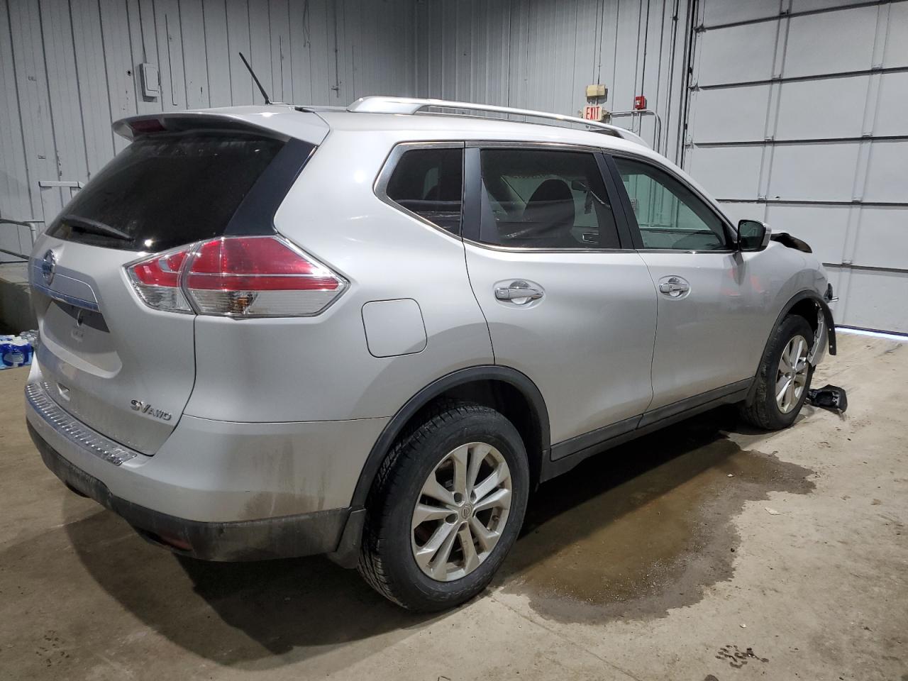 2015 Nissan Rogue - Image 3
