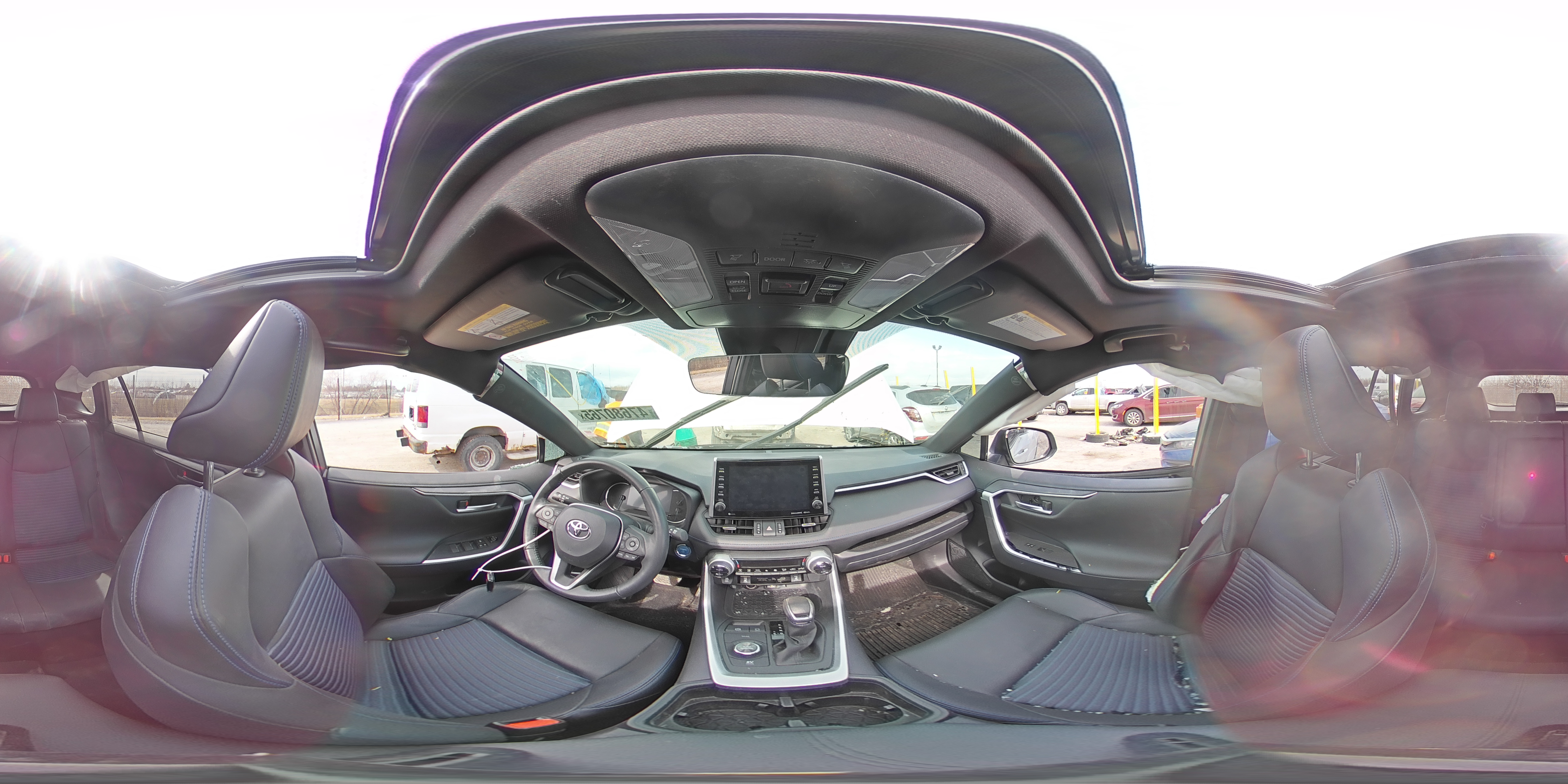 2022 Toyota RAV 4 - Image 13