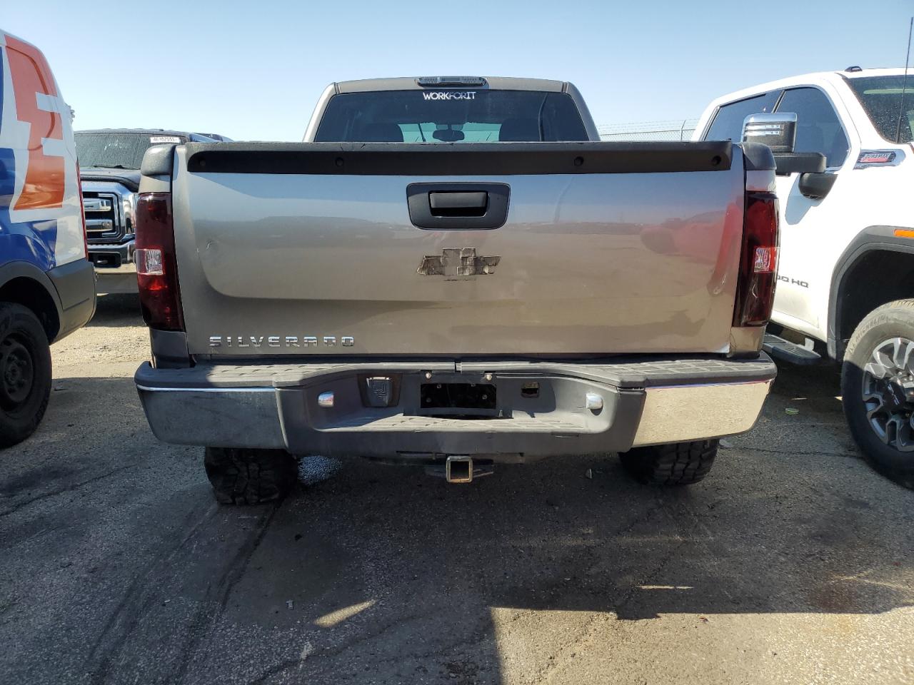2007 Chevrolet Silverado - Image 6