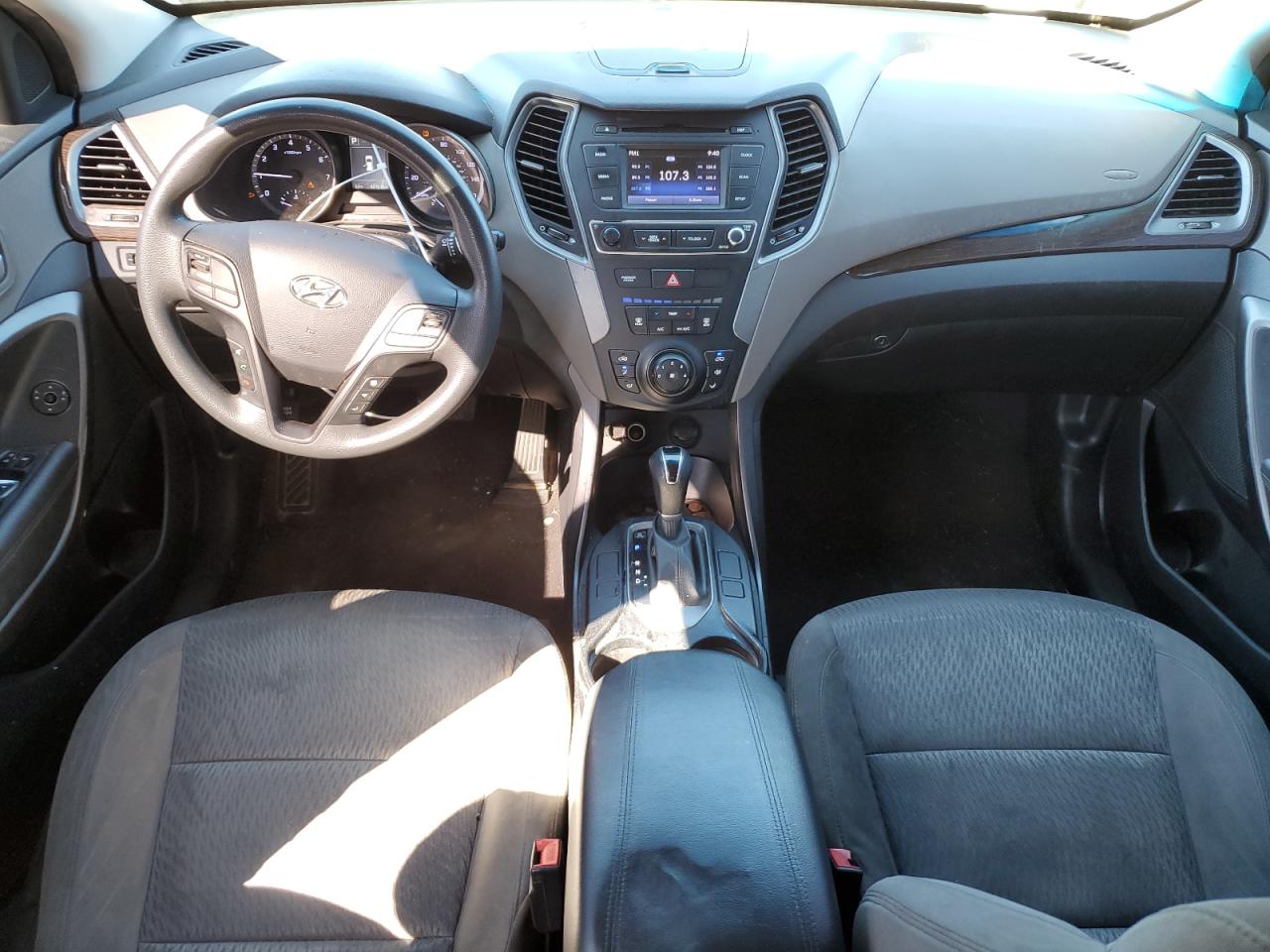 2018 Hyundai Santa Fe - Image 8