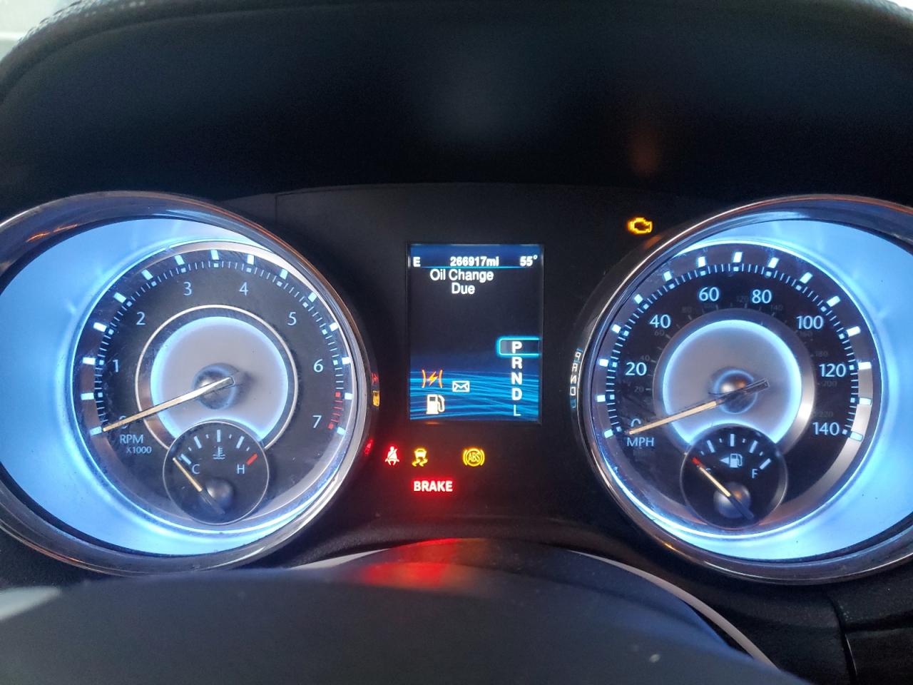 2013 Chrysler 300 - Image 9