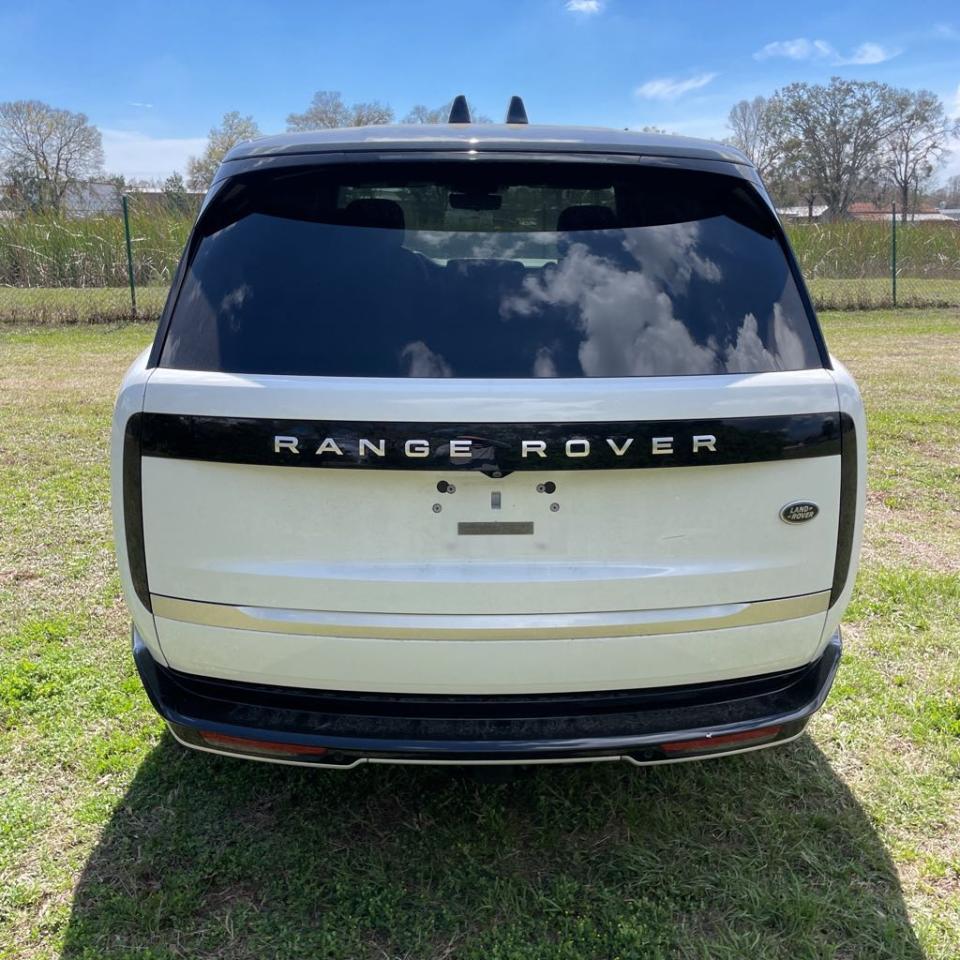 2023 Land Rover Range Rover - Image 15
