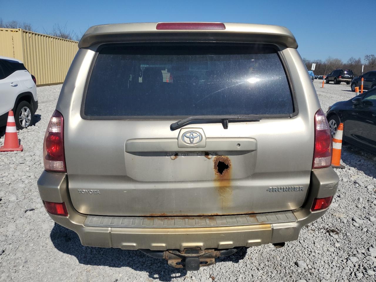 2004 Toyota 4Runner - Image 6