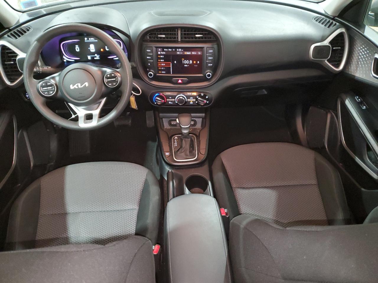 2023 Kia Soul - Image 8