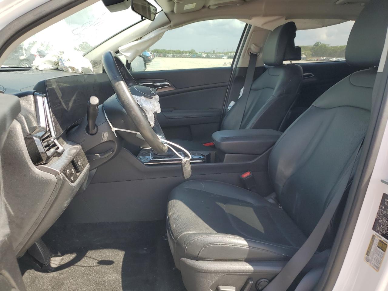 2023 Kia Sportage - Image 7