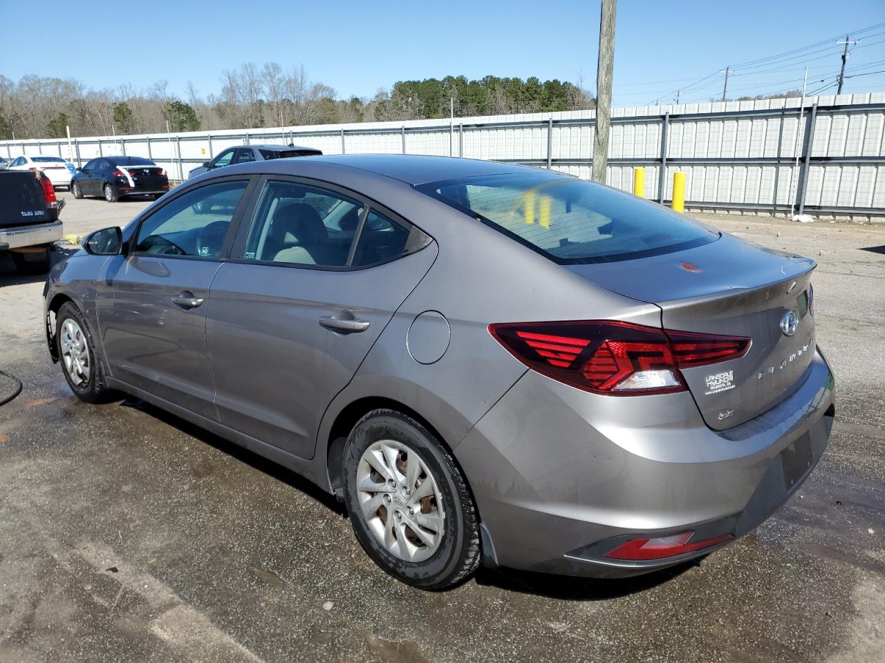 2020 Hyundai Elantra - Image 2