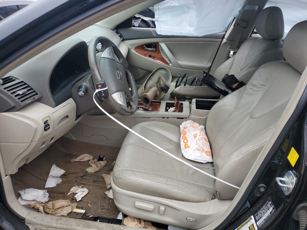 2011 Toyota Camry - Image 7