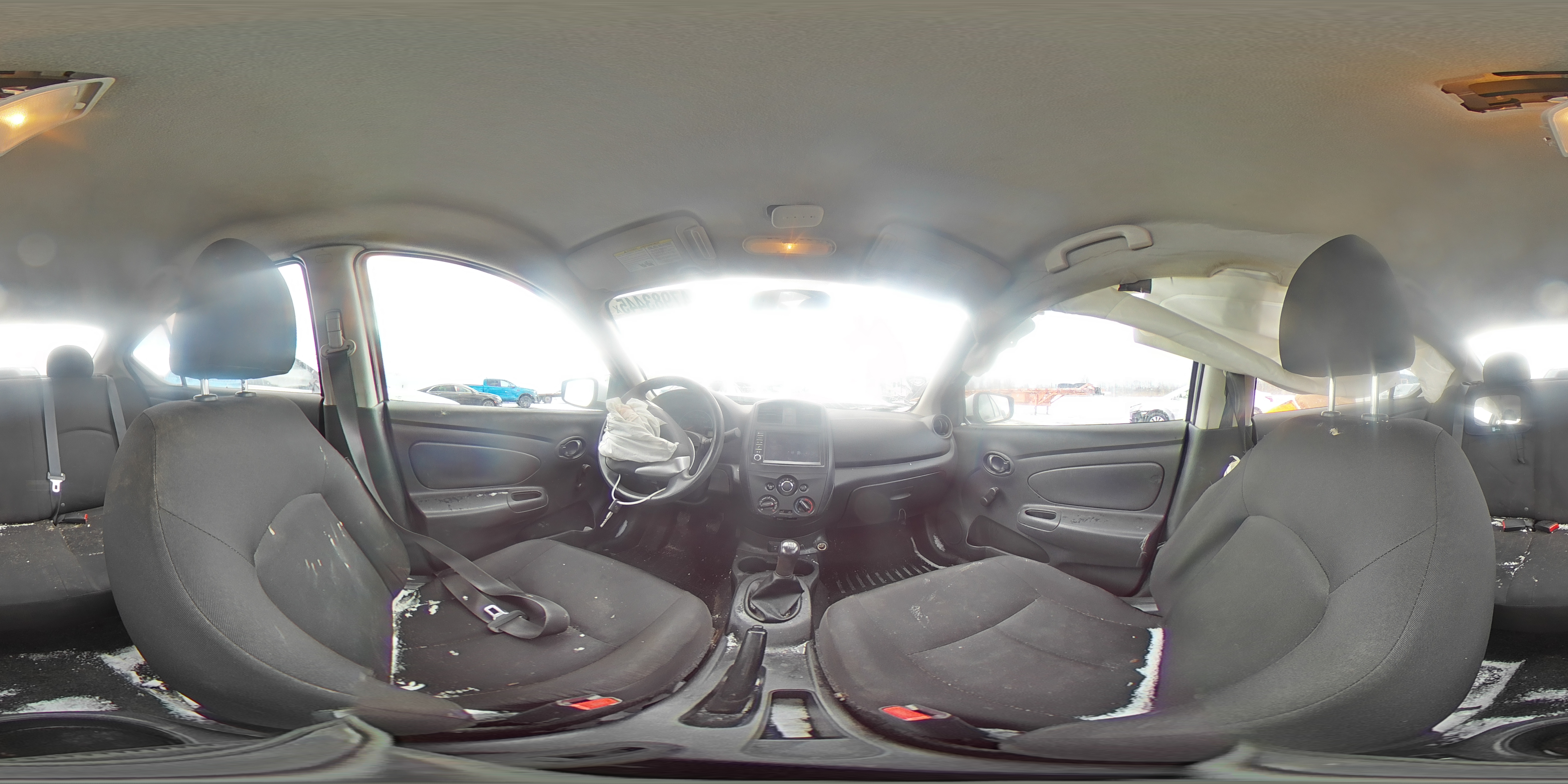 2018 Nissan Versa - Image 13