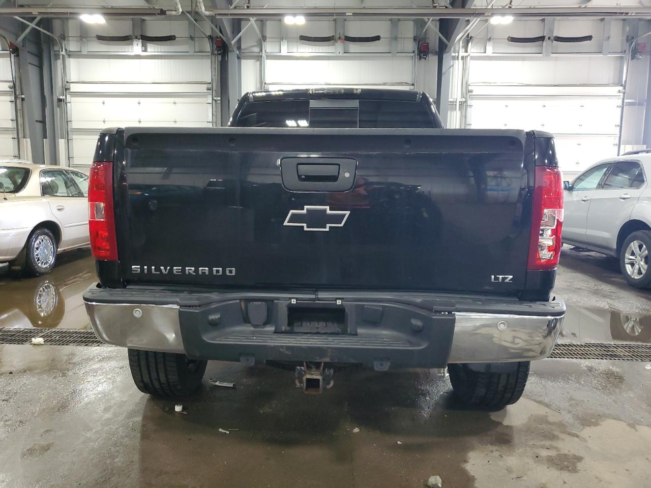 2012 Chevrolet Silverado - Image 6