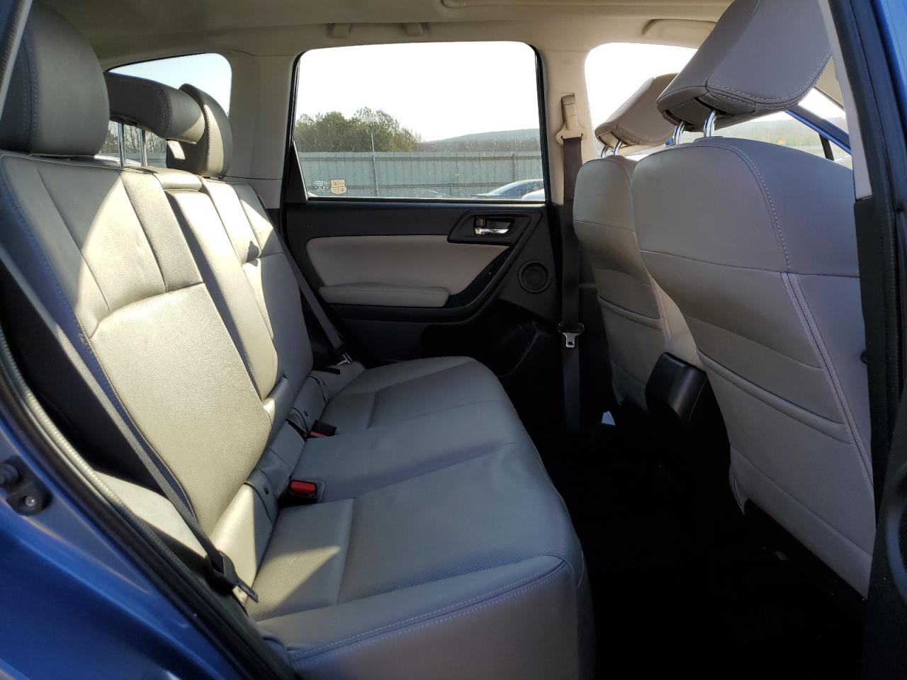 2015 Subaru Forester - Image 11