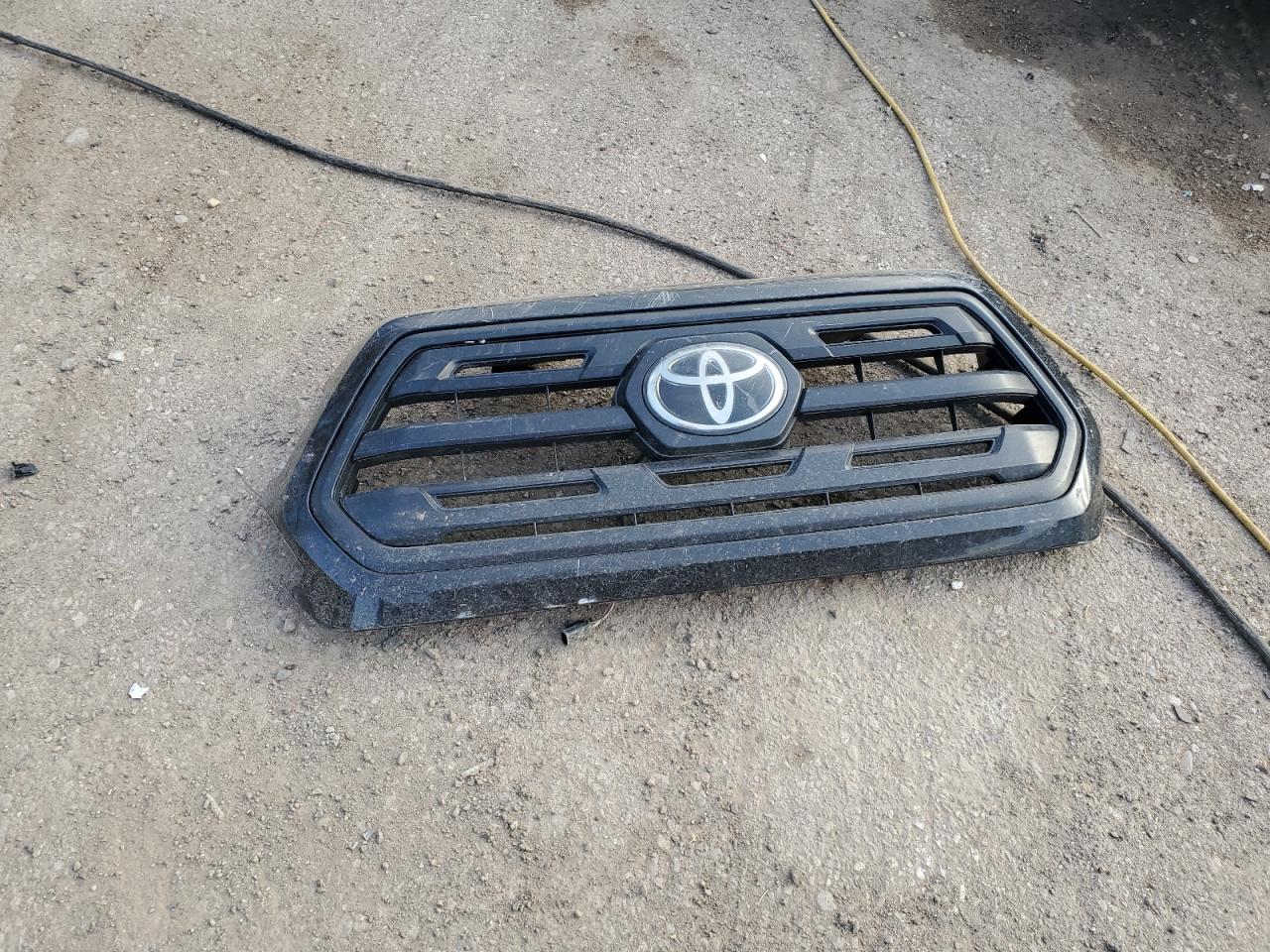 2019 Toyota Tacoma - Image 12