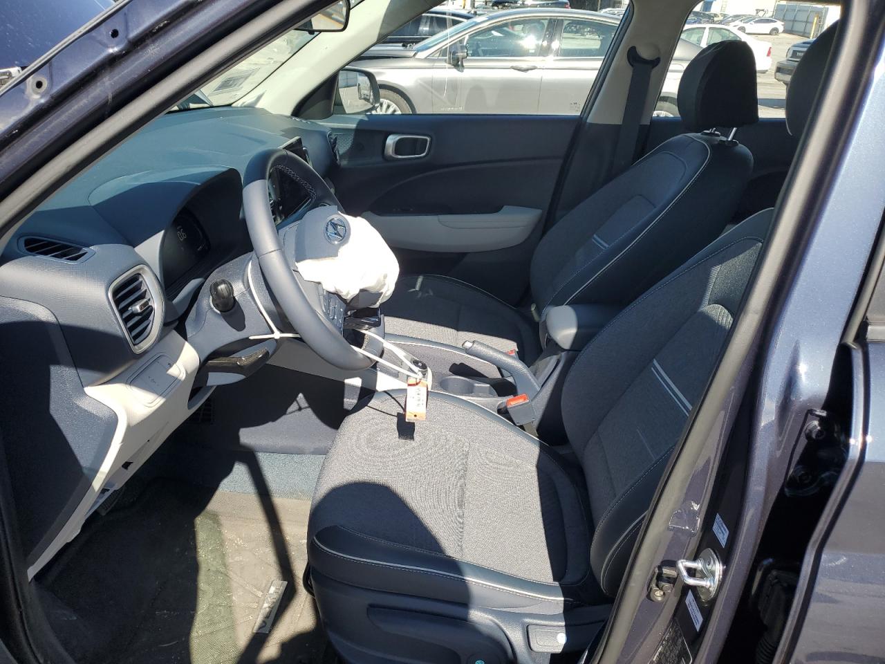 2024 Hyundai Venue - Image 7
