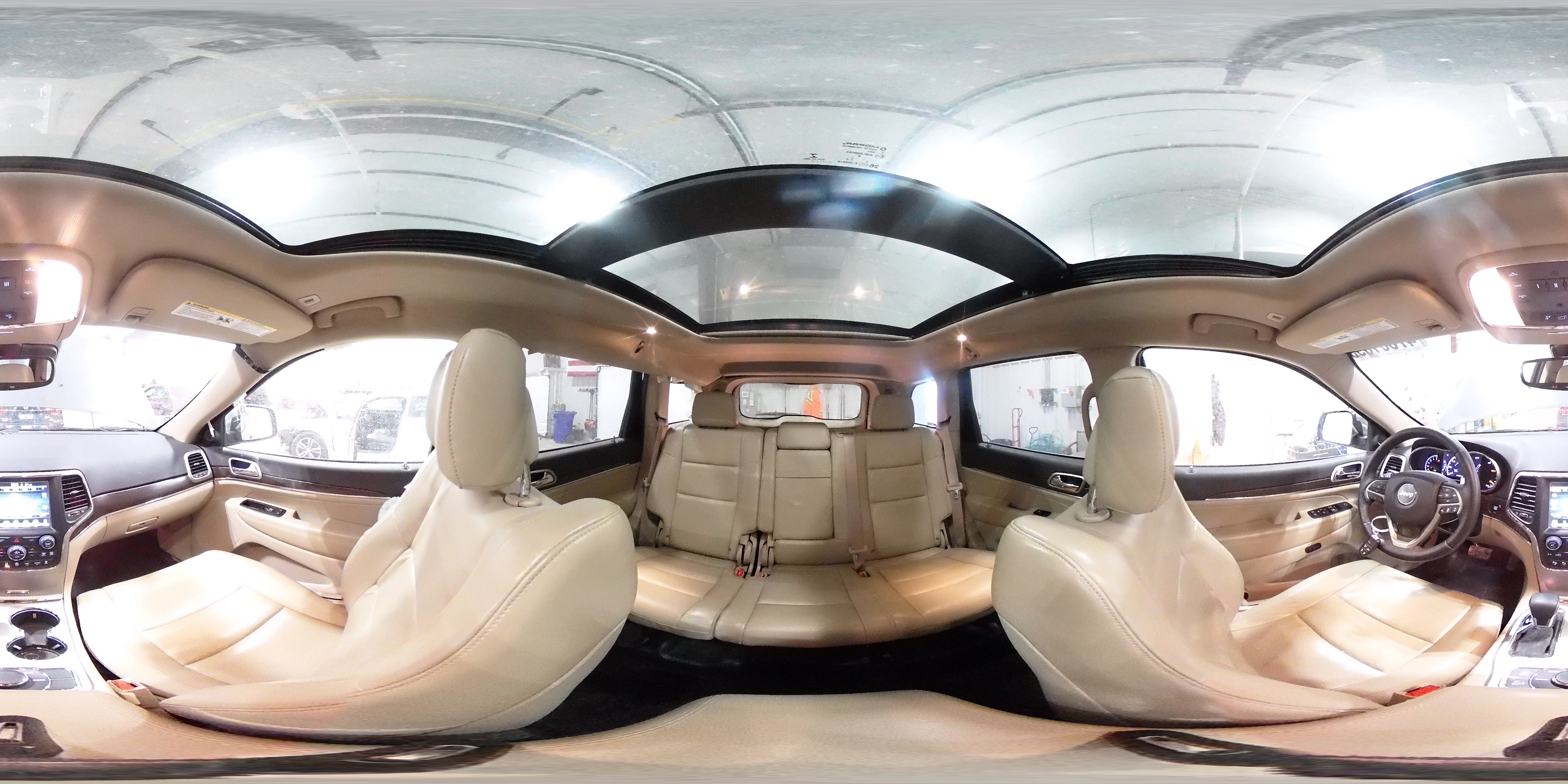 2017 Jeep Grand Cherokee - Image 14