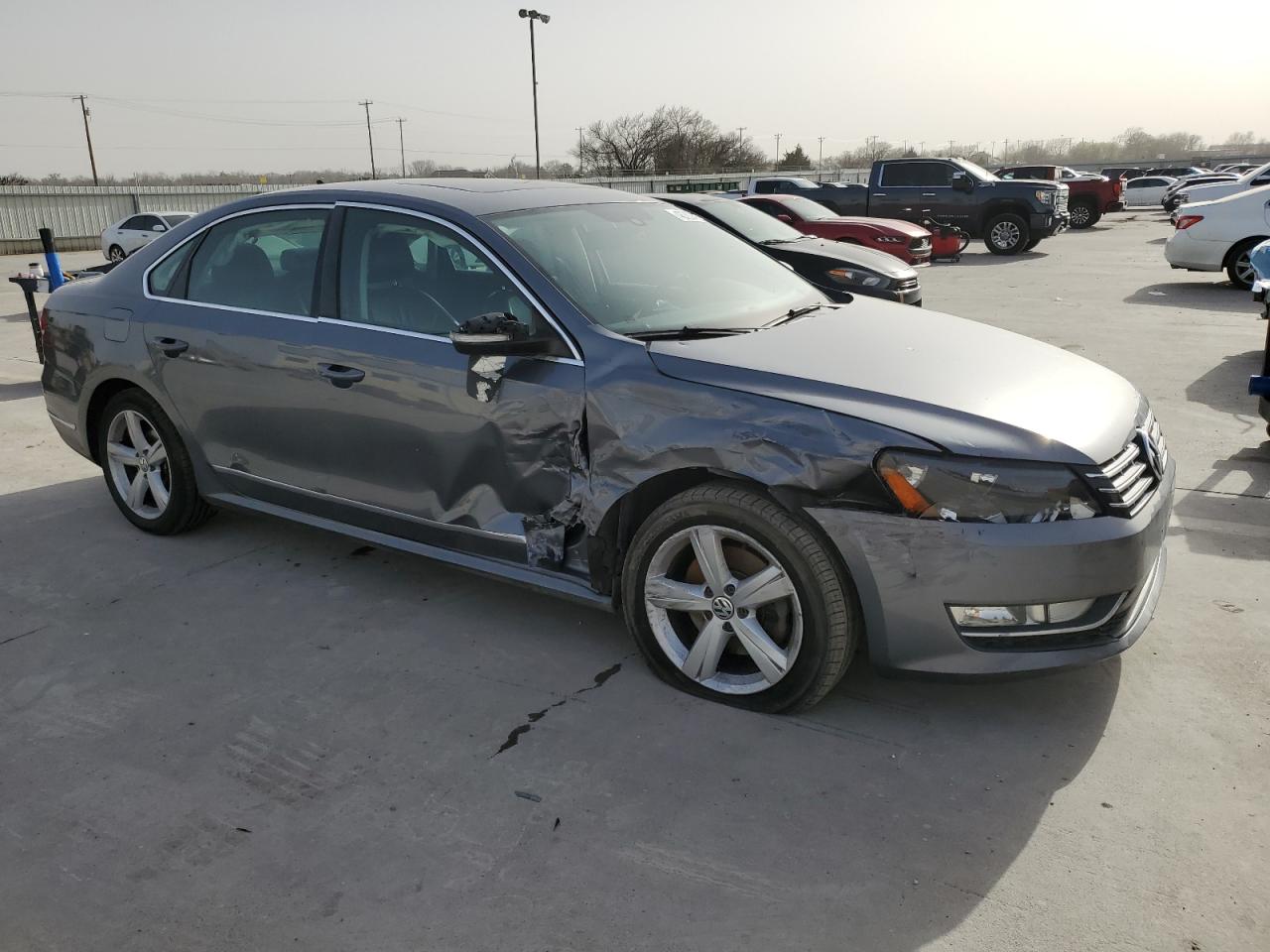 2014 Volkswagen Passat - Image 4