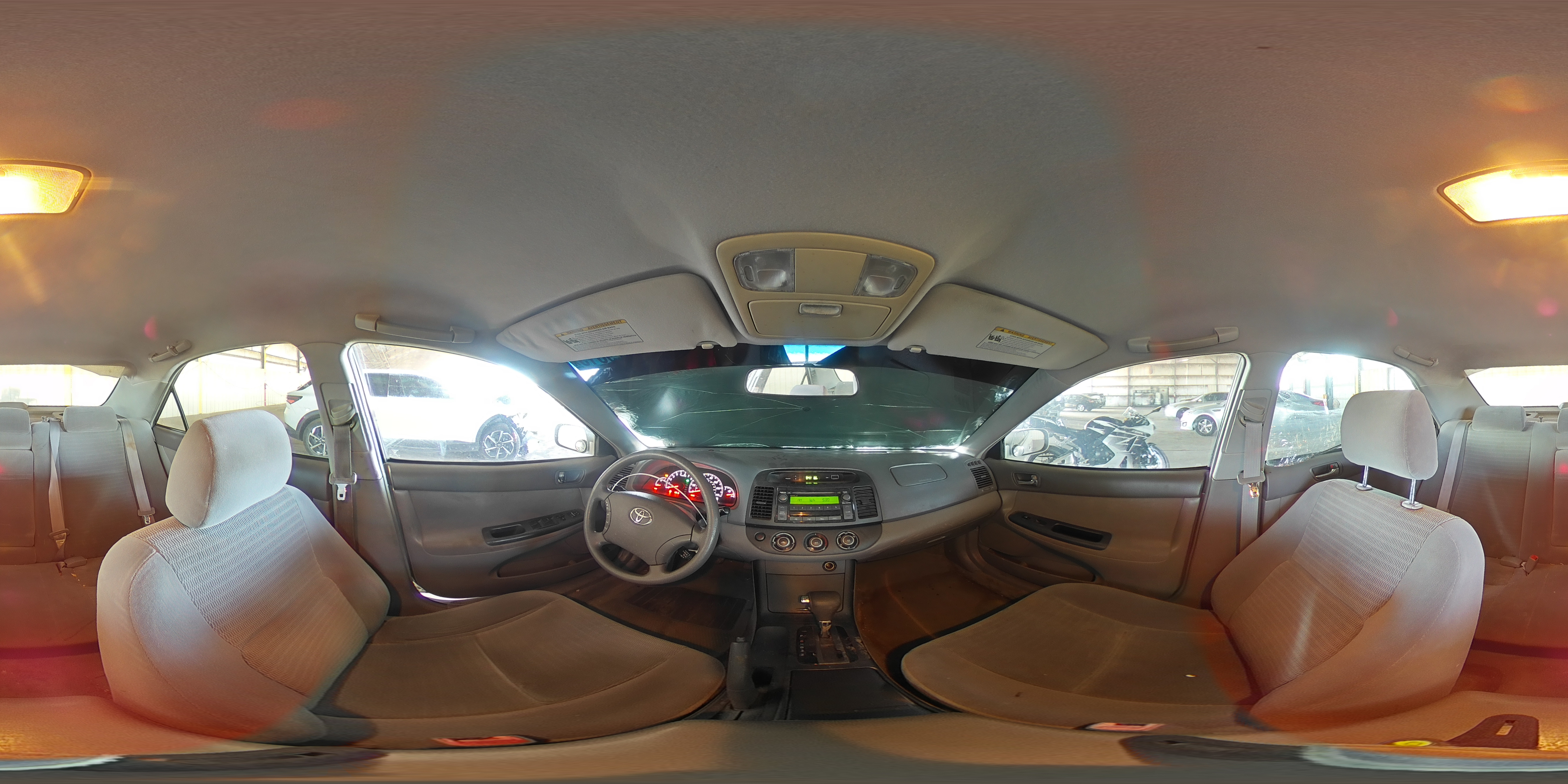 2005 Toyota Camry - Image 13