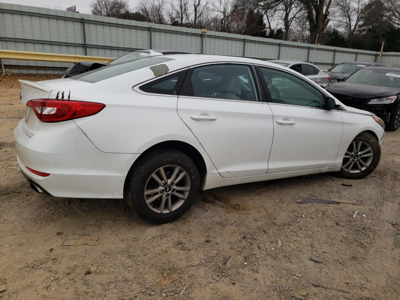 2017 Hyundai Sonata - Image 3