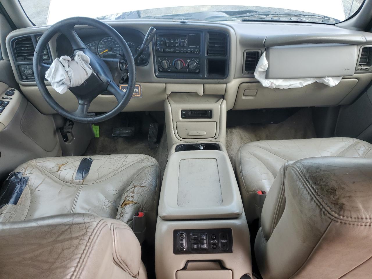 2000 GMC Yukon VIN: 1GKEK13T8YJ208746 Lot: 48691015