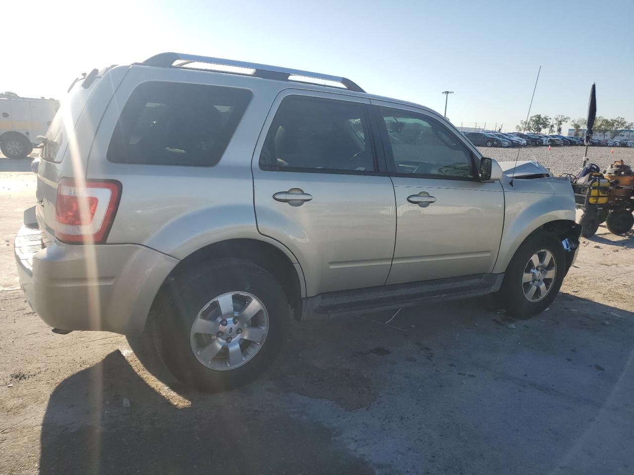 2011 Ford Escape - Image 3