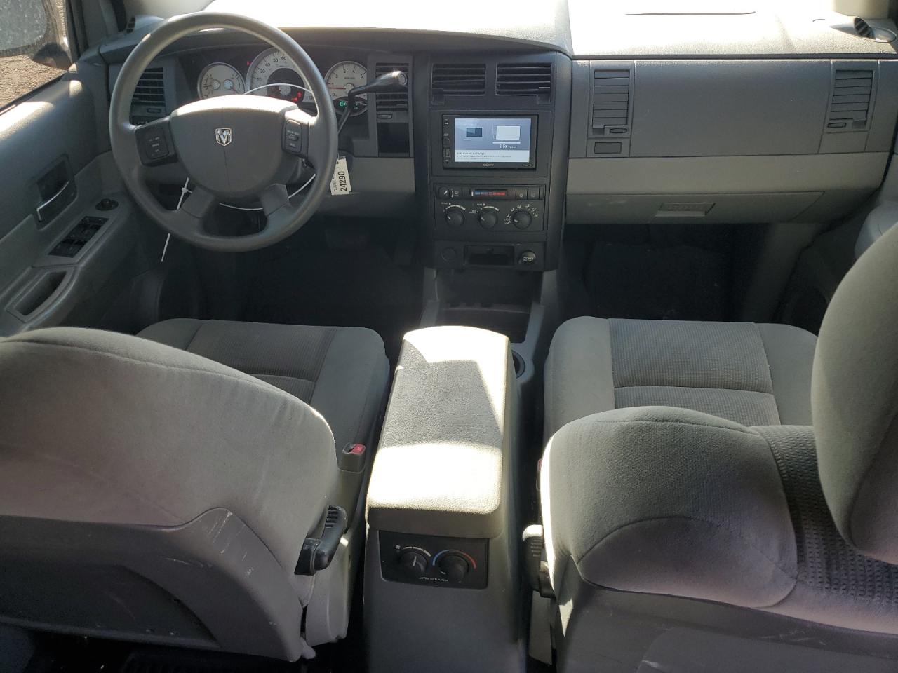 2005 Dodge Durango - Image 8