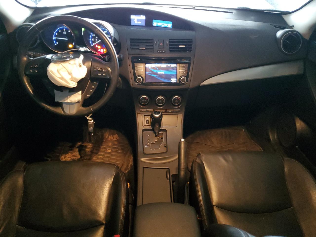 2013 Mazda 3 - Image 8