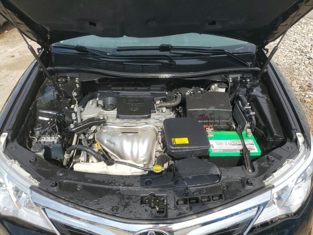 2012 Toyota Camry - Image 11
