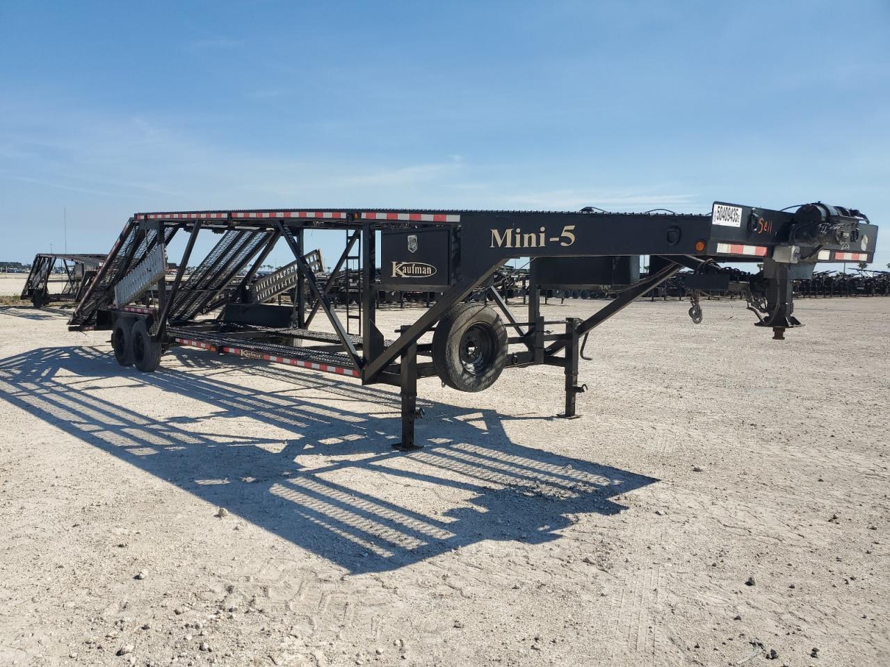 2000 Kaufman Car Carrier for Sale in West Palm Beach, FL - Minor Dent/Scratches