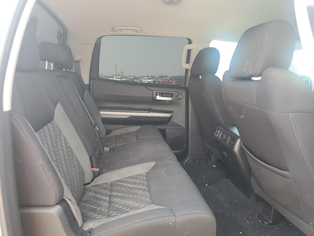 2019 Toyota Tundra - Image 10