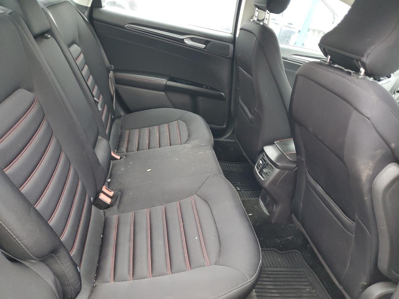 2015 Ford Fusion - Image 10