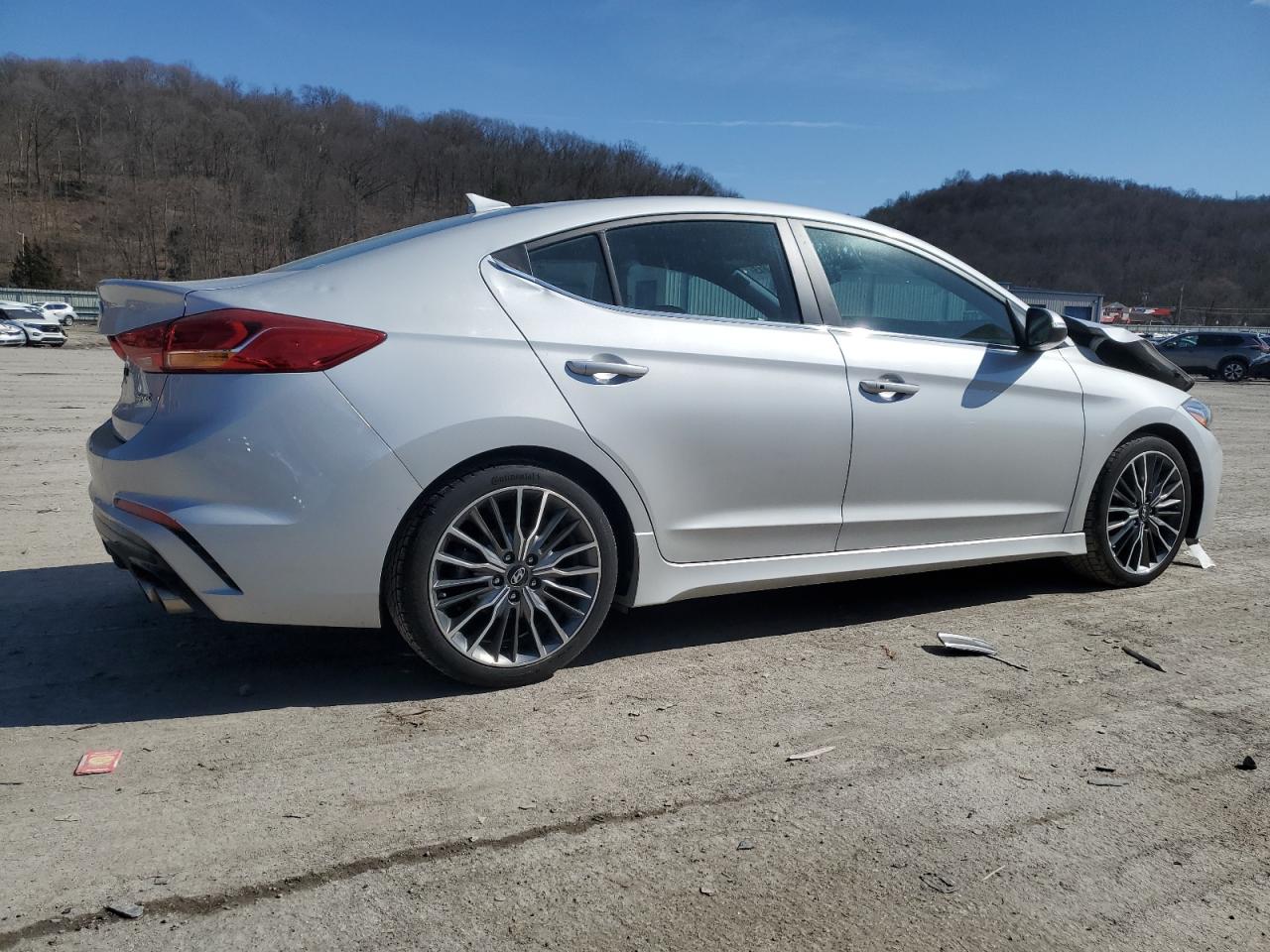 2017 Hyundai Elantra - Image 3