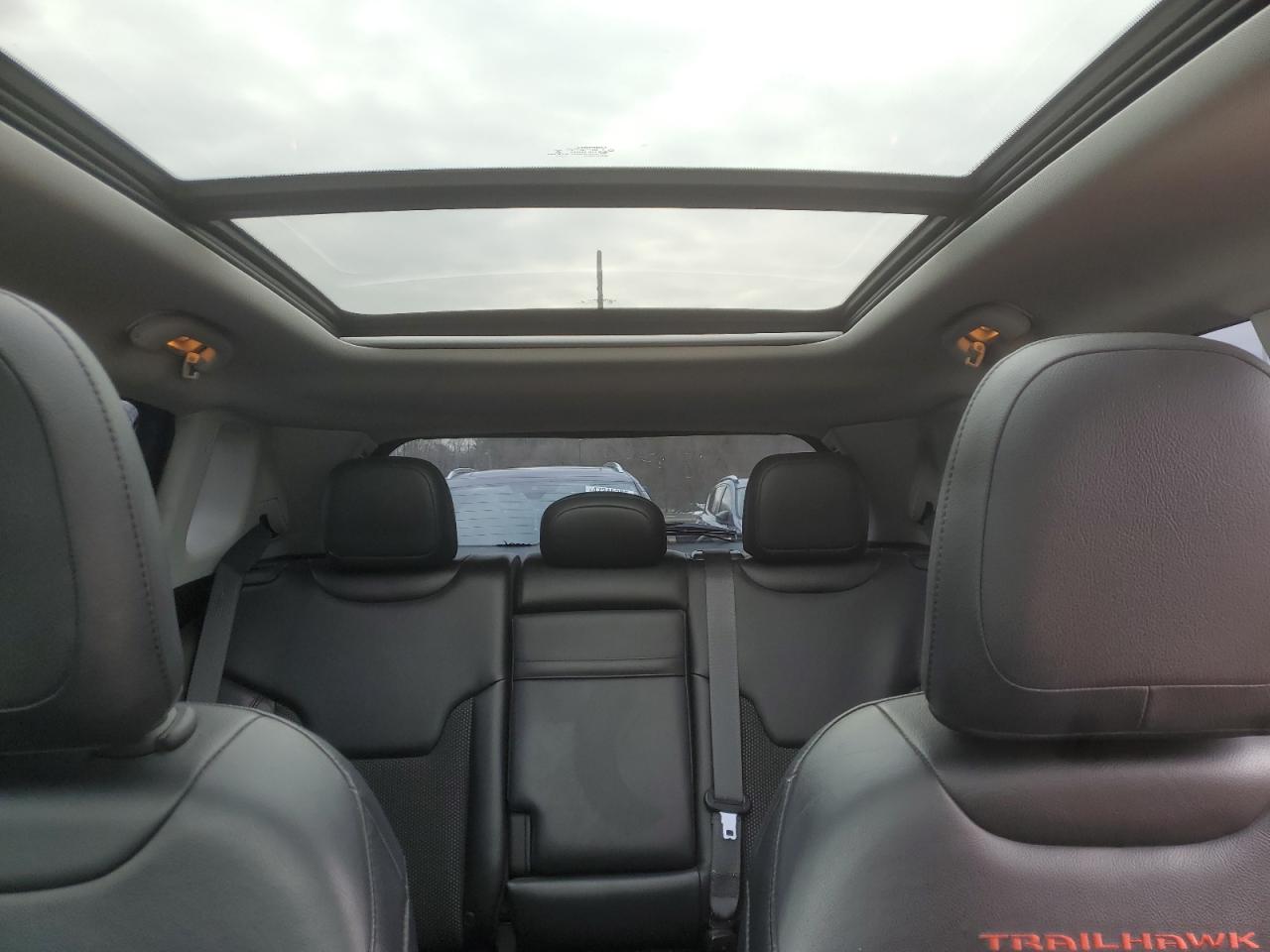 2017 Jeep Compass - Image 10